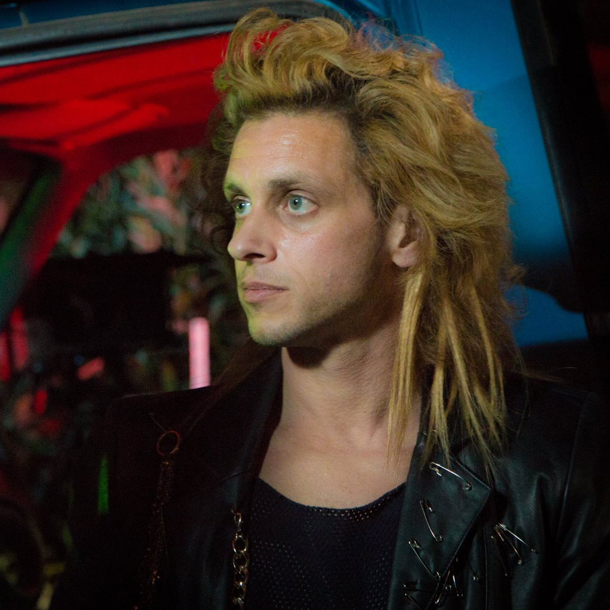 actor Johnny Bilson large photo