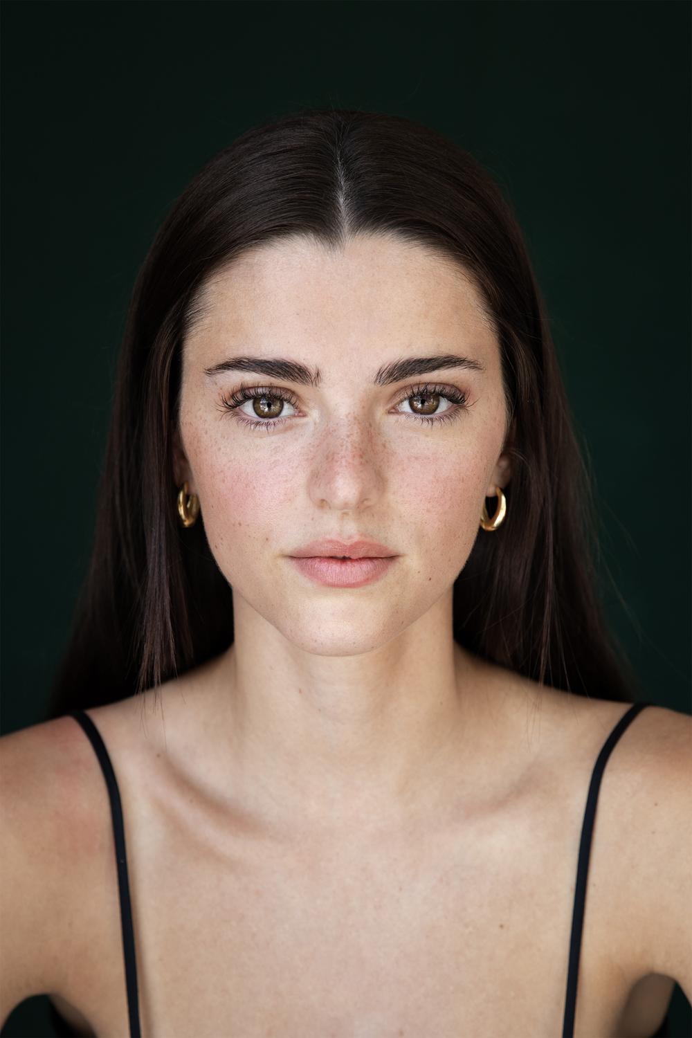 actor Joana Aguiar large photo