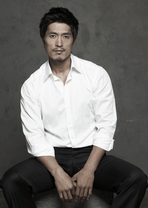 actor Park Ji-hoon large photo