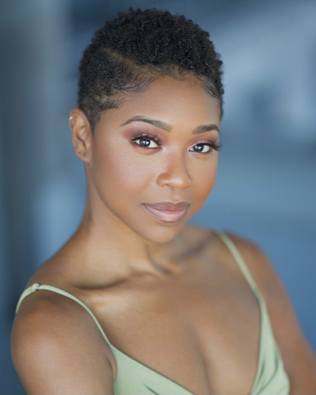 actor Adrianna Mitchell large photo