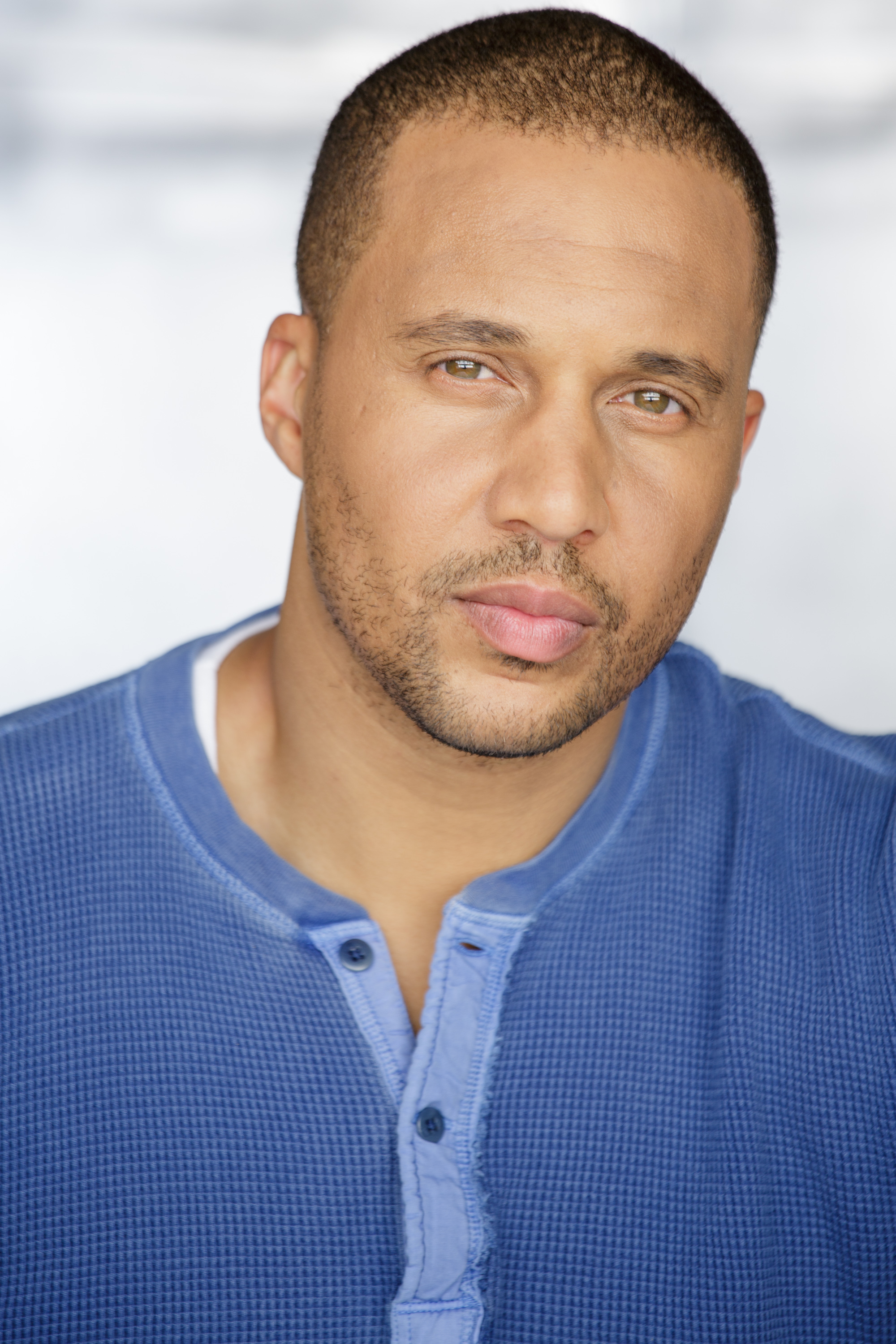 actor Larry Ulrich large photo