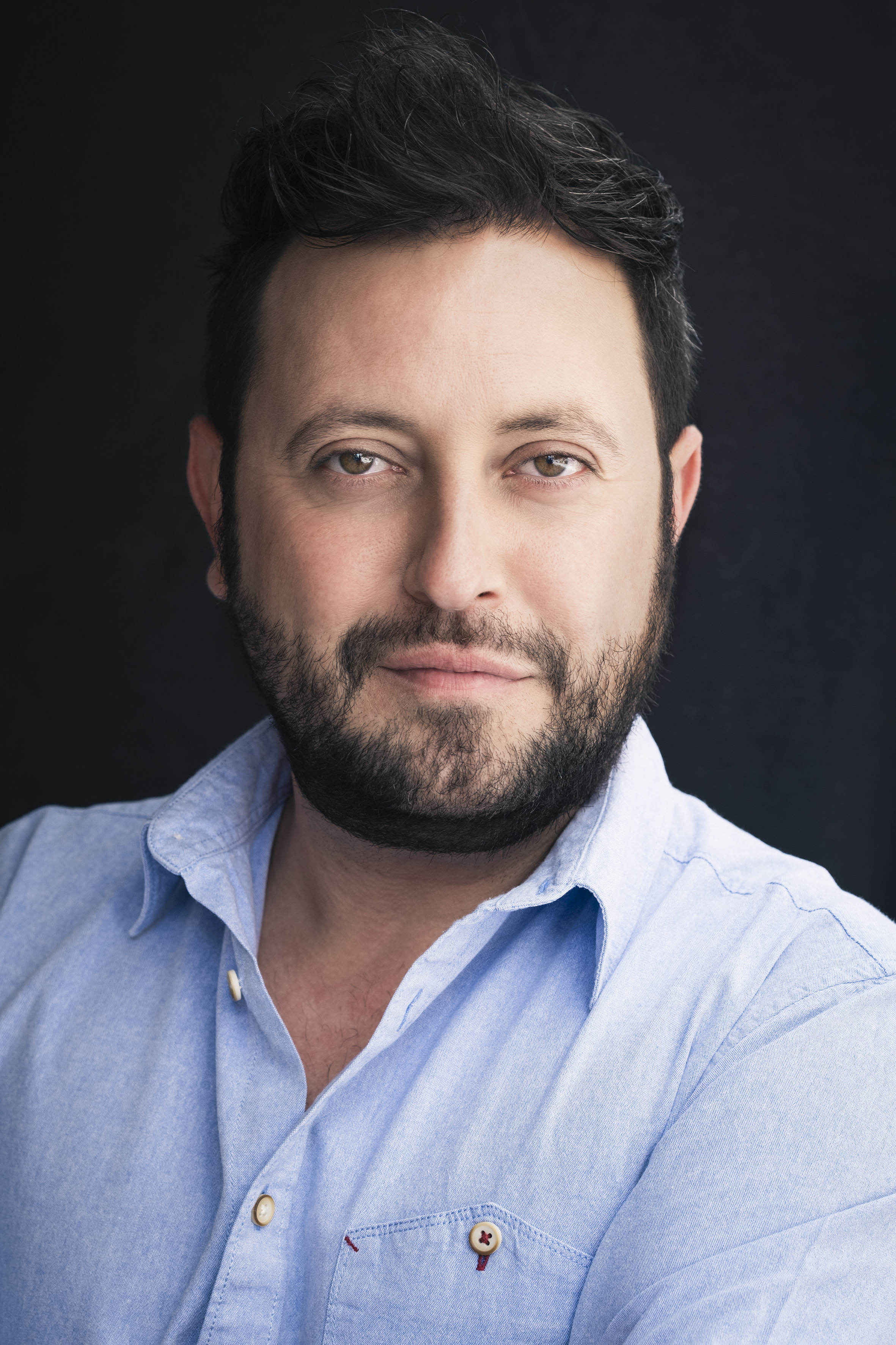 actor Isaac Gallego large photo