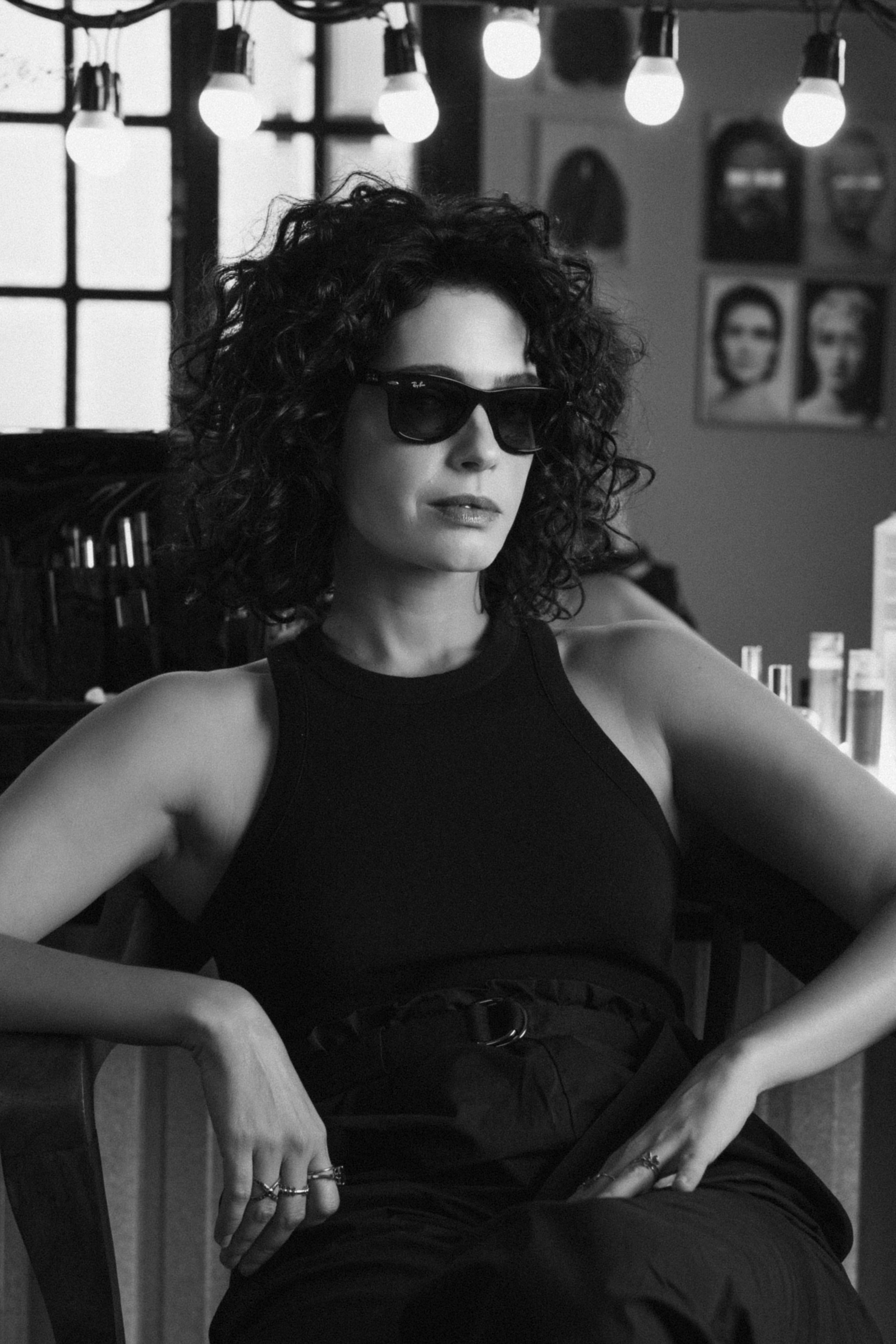 actor Maria Flor large photo