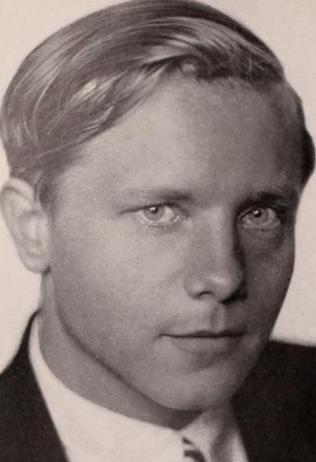 actor Carl Balhaus large photo