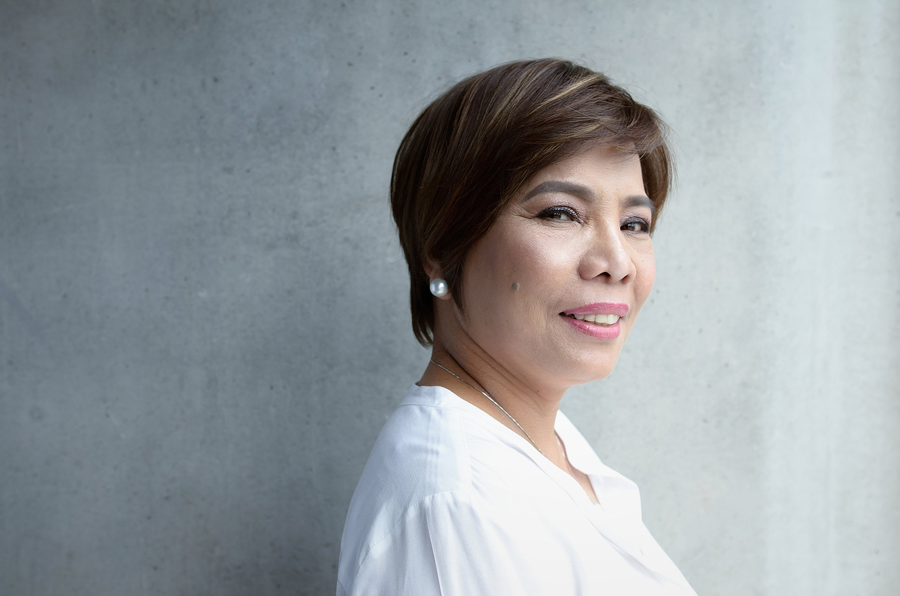 actor Susan Enriquez large photo