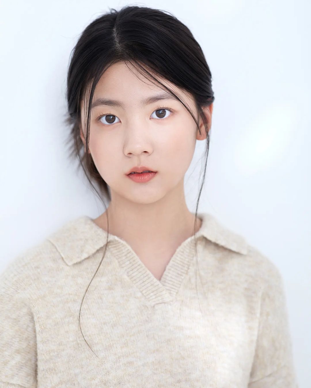 actor Kim Ah-hyun large photo