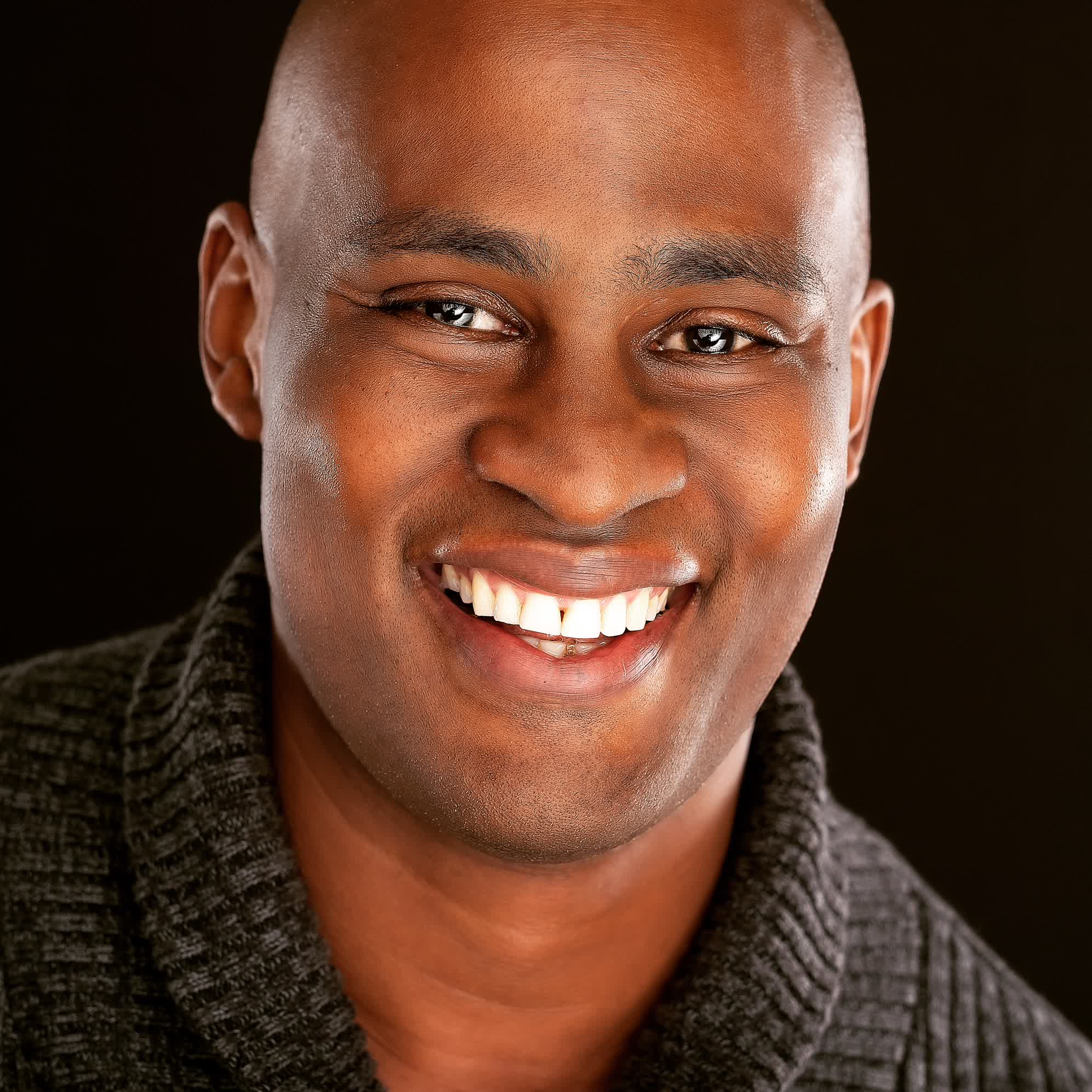 actor Verne Alexandre large photo