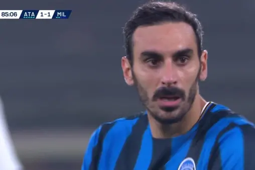 [Highlights] Zappacosta surges down the left, cuts inside and curls a shot, saved by Maignan with a diving tip