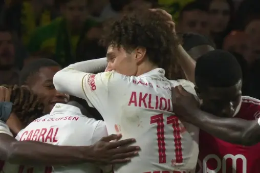 [Goal] Same play! Watara crosses into the box, Golovin follows up for an easy finish