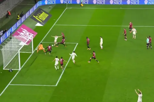 [Highlights] Broholm cuts in from a tight angle, adjusts and shoots, Diouf makes the save