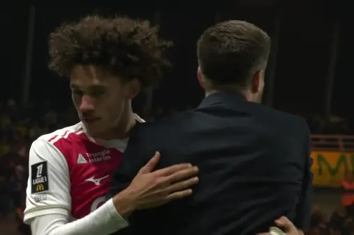 [Goal] A goal and an assist! Akliouche neatly sidefoots home after a cross