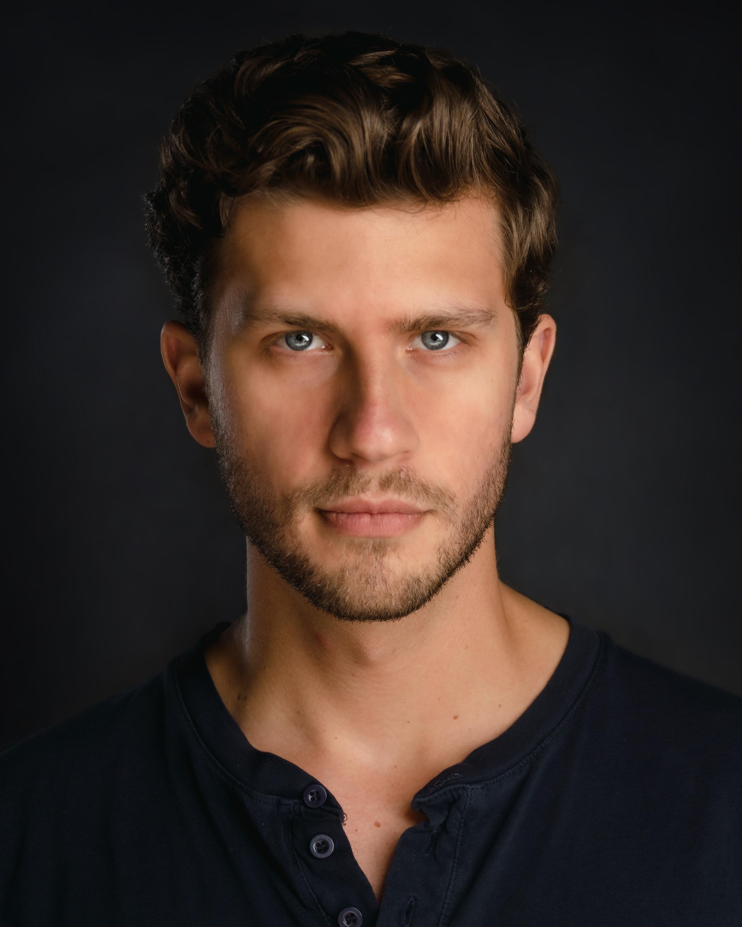 actor Jonathan Kirk large photo