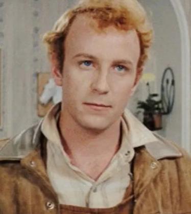 actor Victor Henry large photo