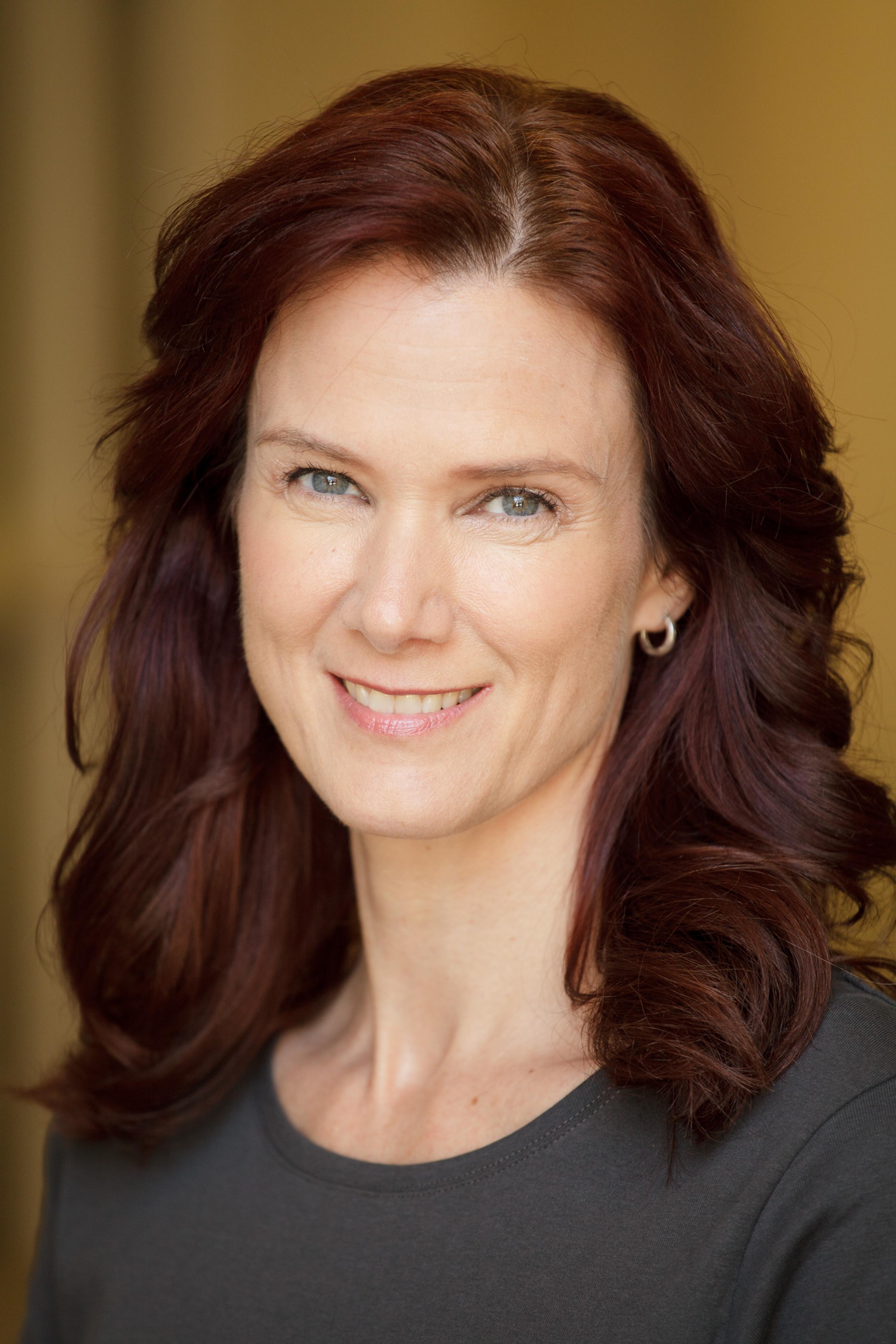 actor Jennifer Faneuff large photo