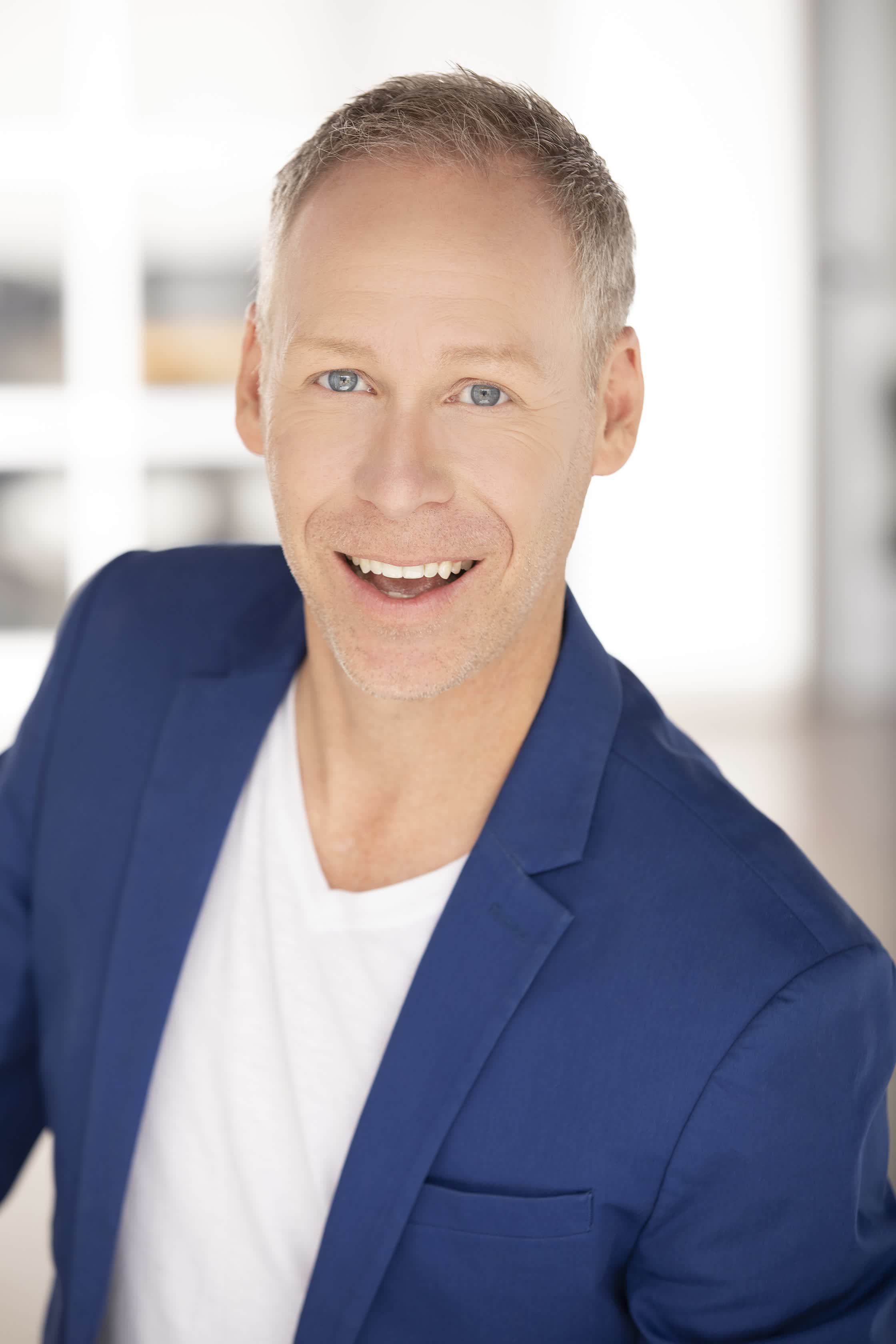 actor Todd Davenport large photo