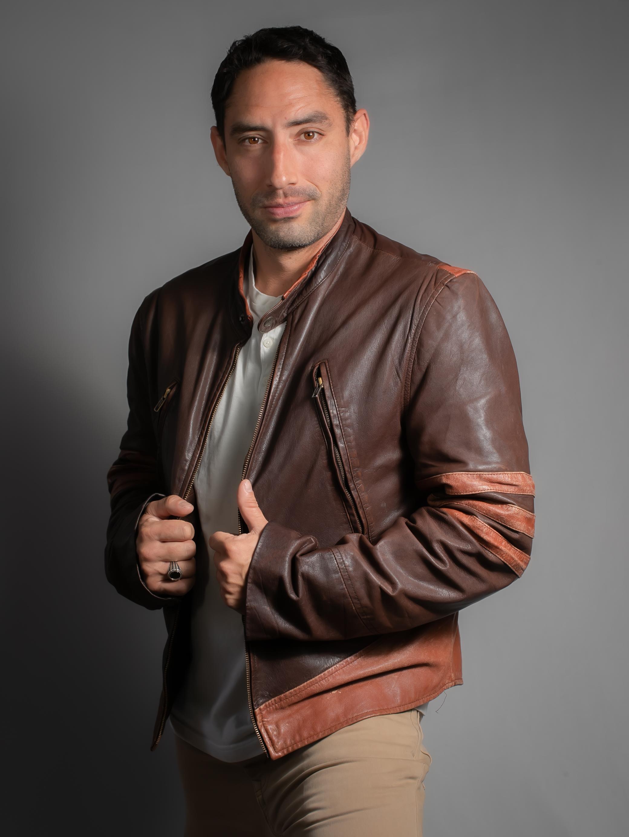 actor Jonathan Aleman large photo