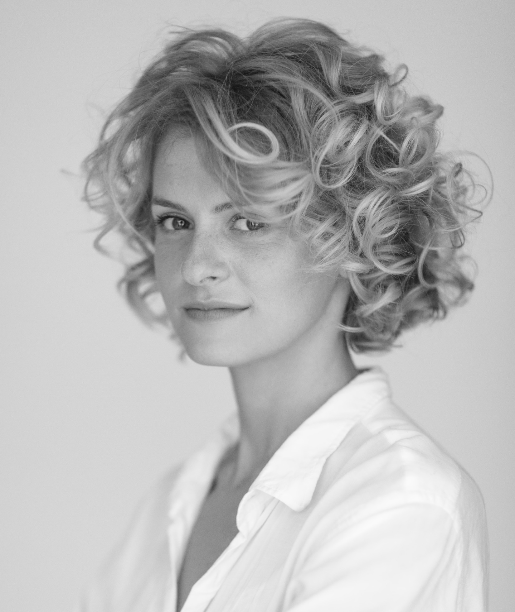 actor Ioana Blaj large photo