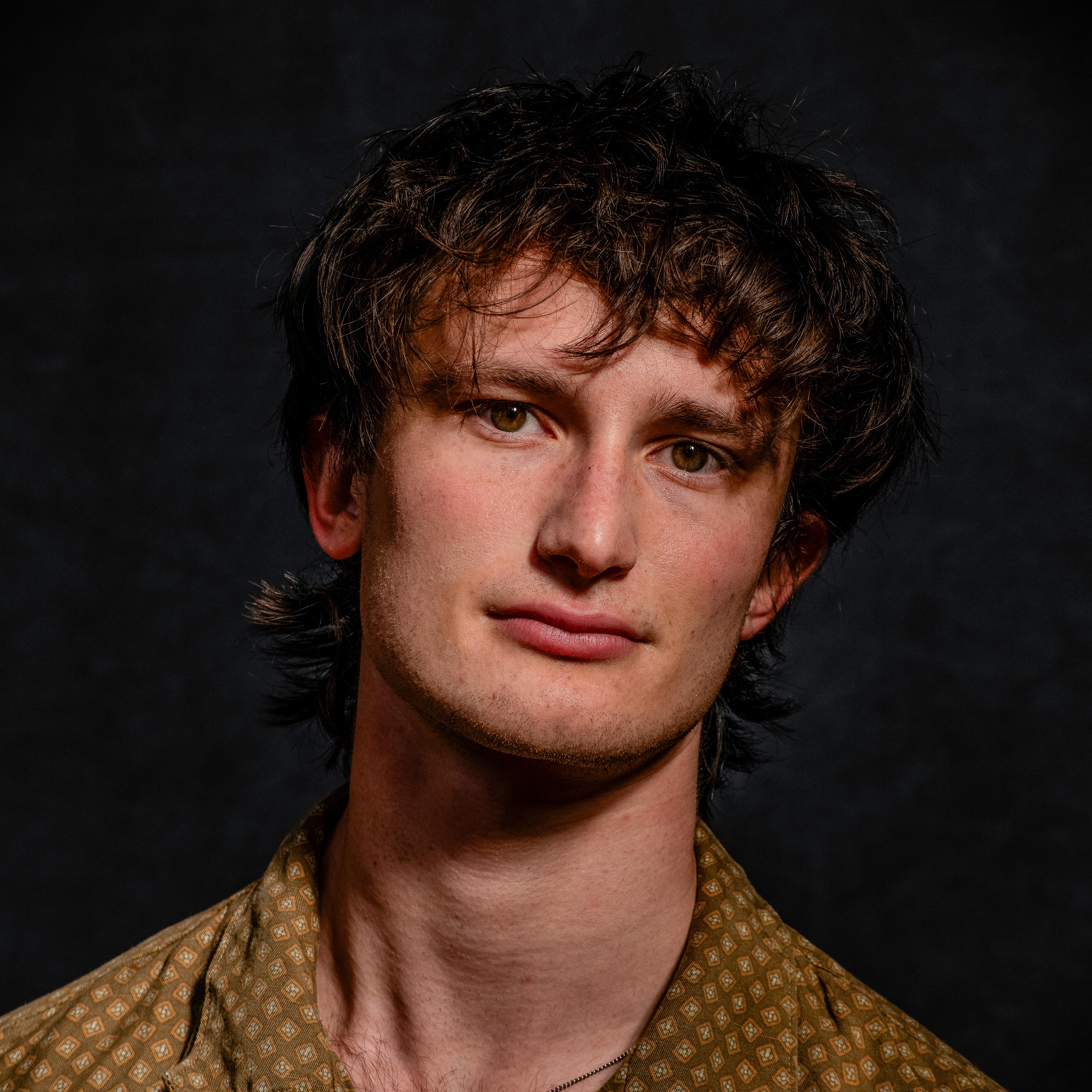 actor Theo Hamm large photo