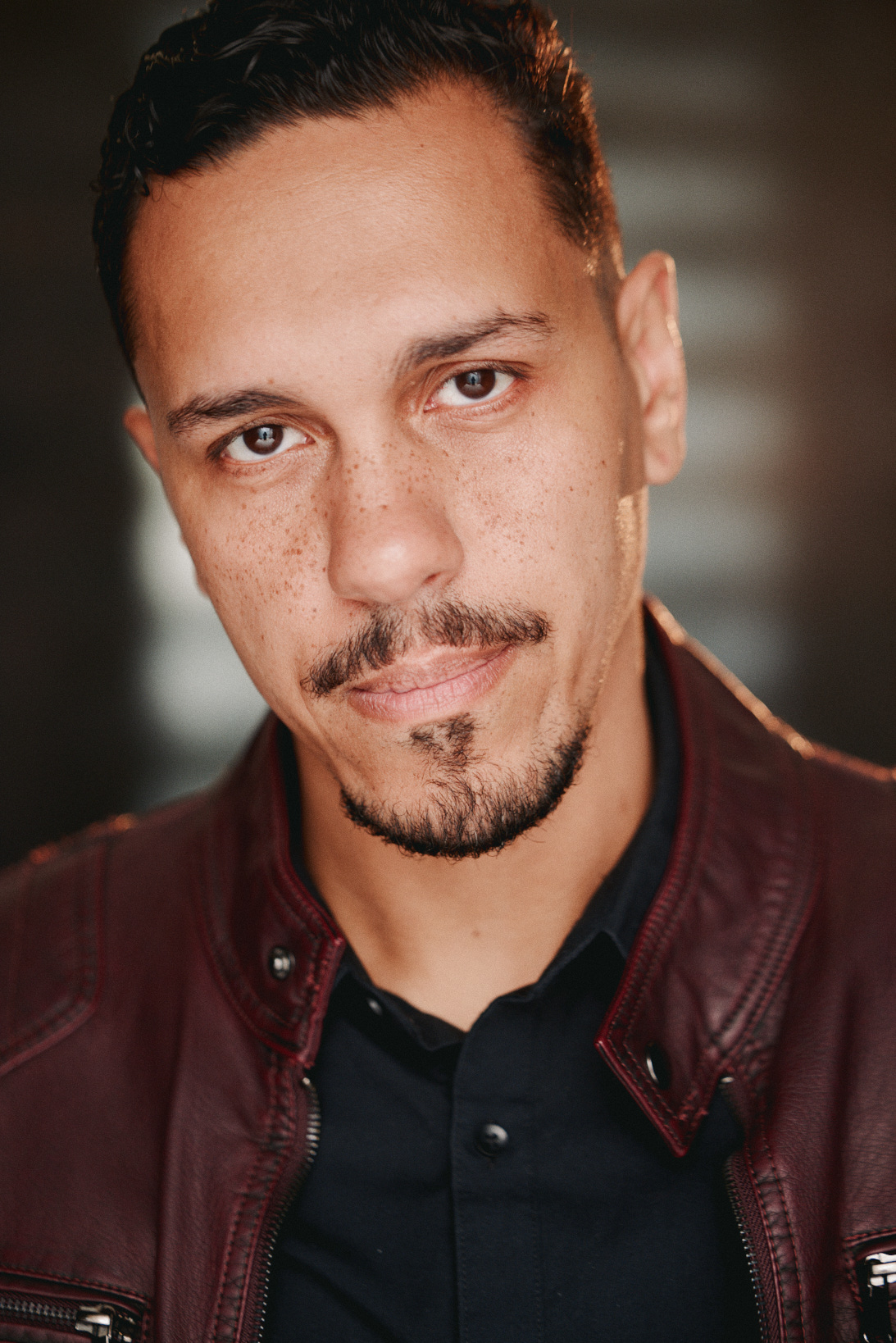 actor Angel Dillemuth large photo