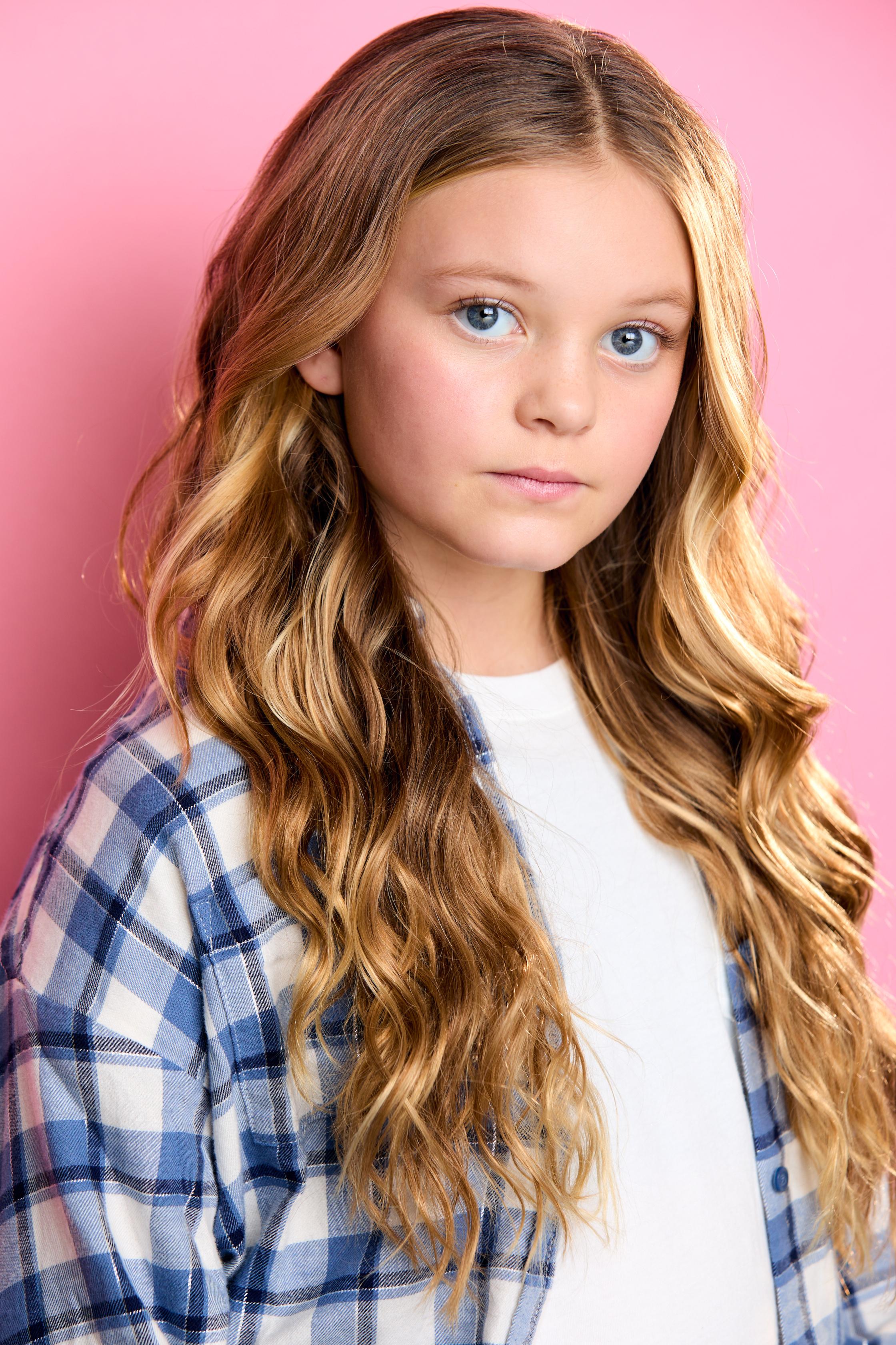 actor Bellaluna Resnick large photo