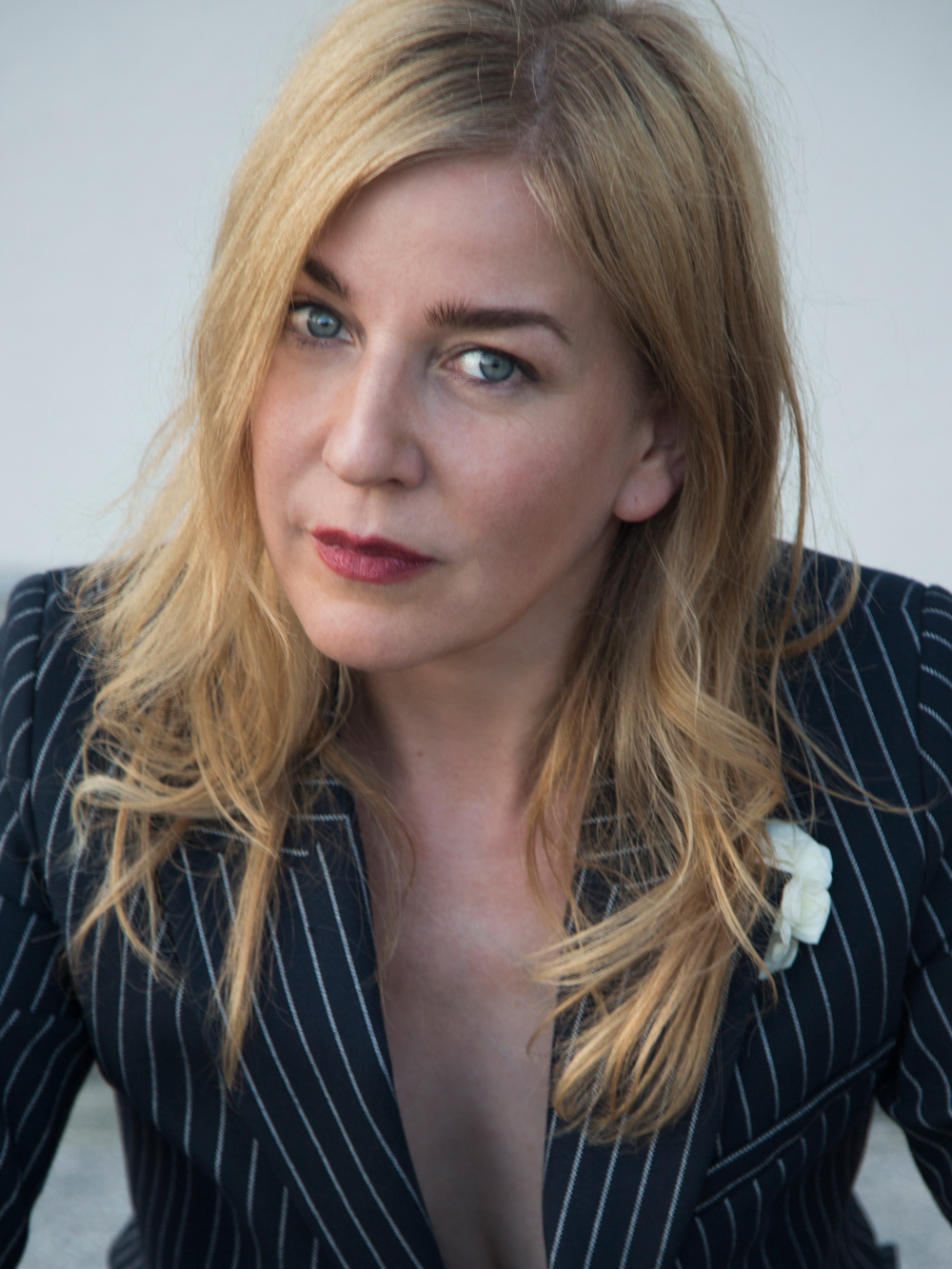 actor Charlotta Åkerblom large photo