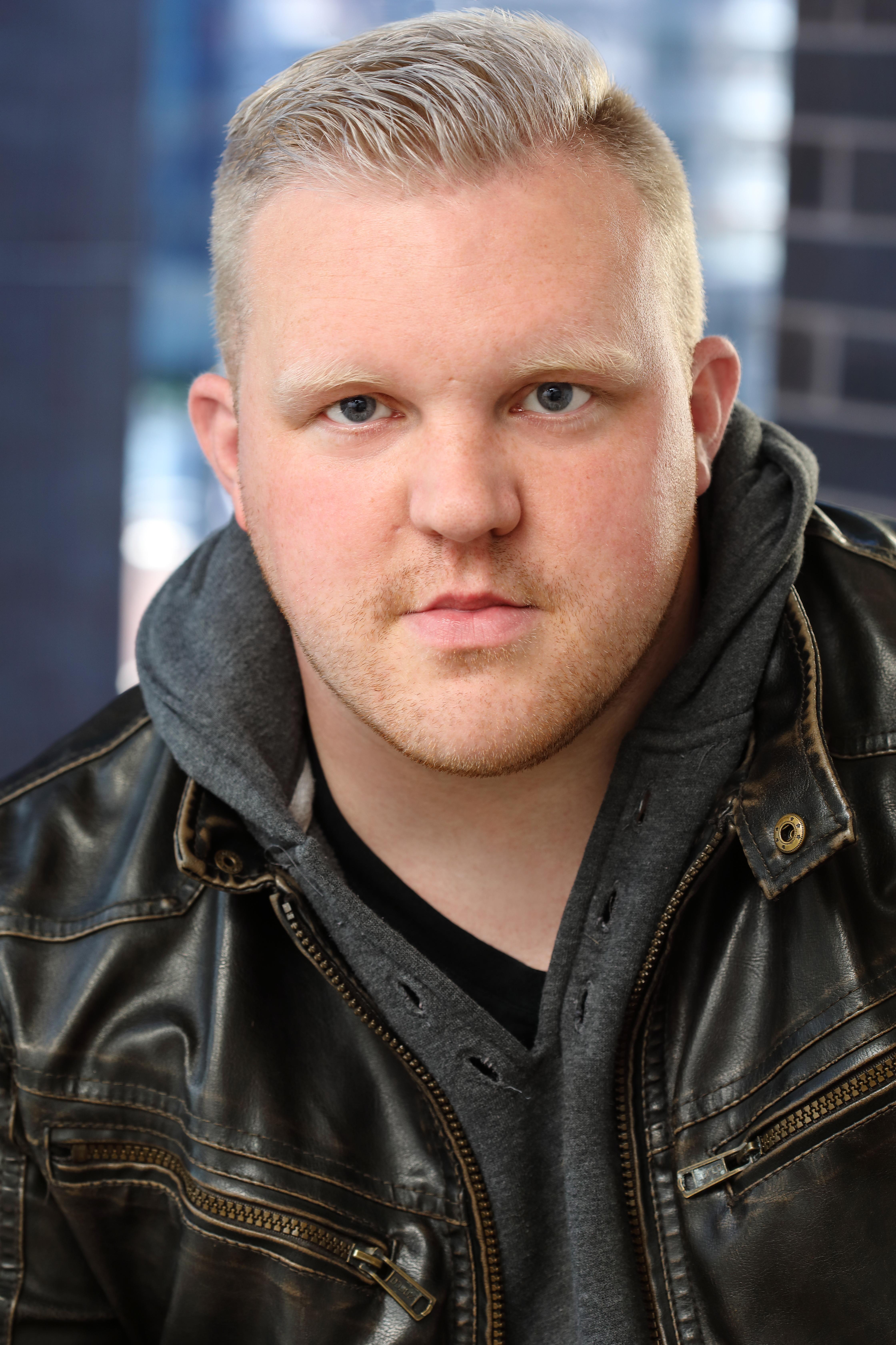 actor Daniel Farcher large photo