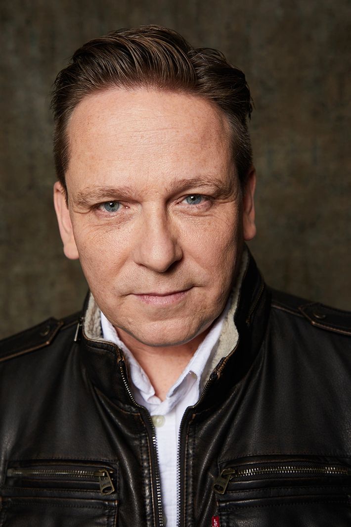 actor Elliott J. Brown large photo