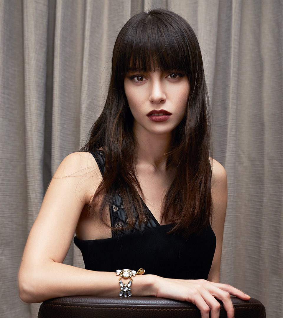 actor Özge Gürel large photo