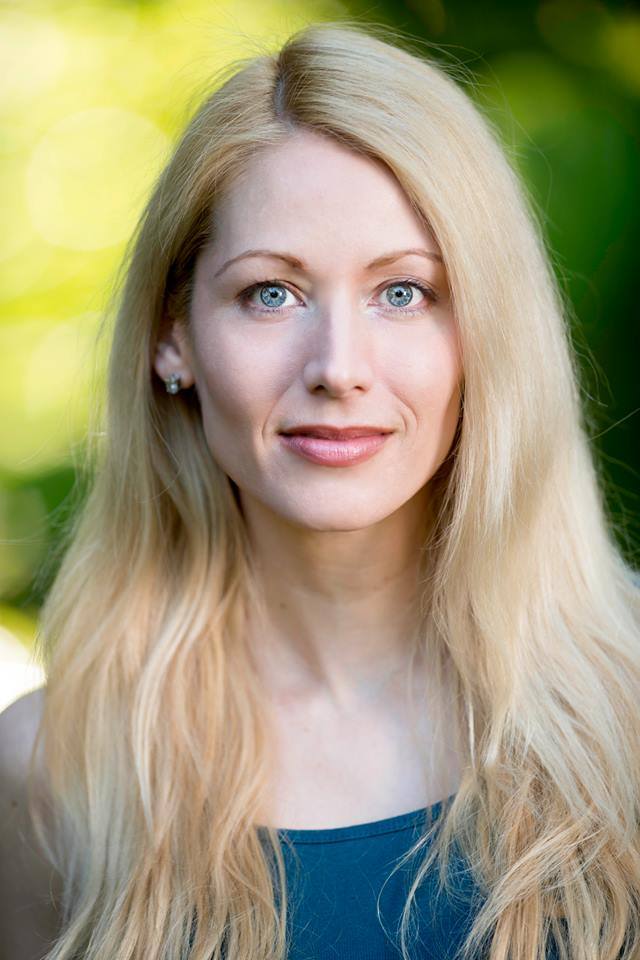 actor Stephanie Stevens large photo