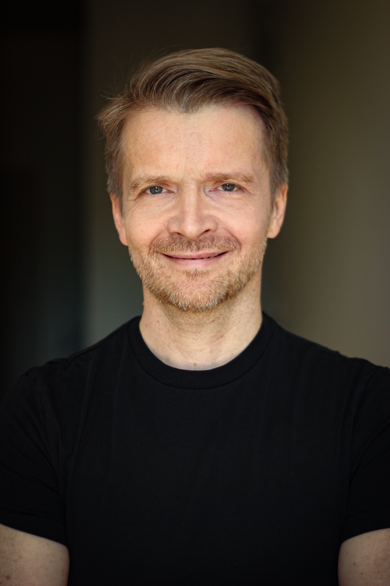 actor Branden Garrett large photo