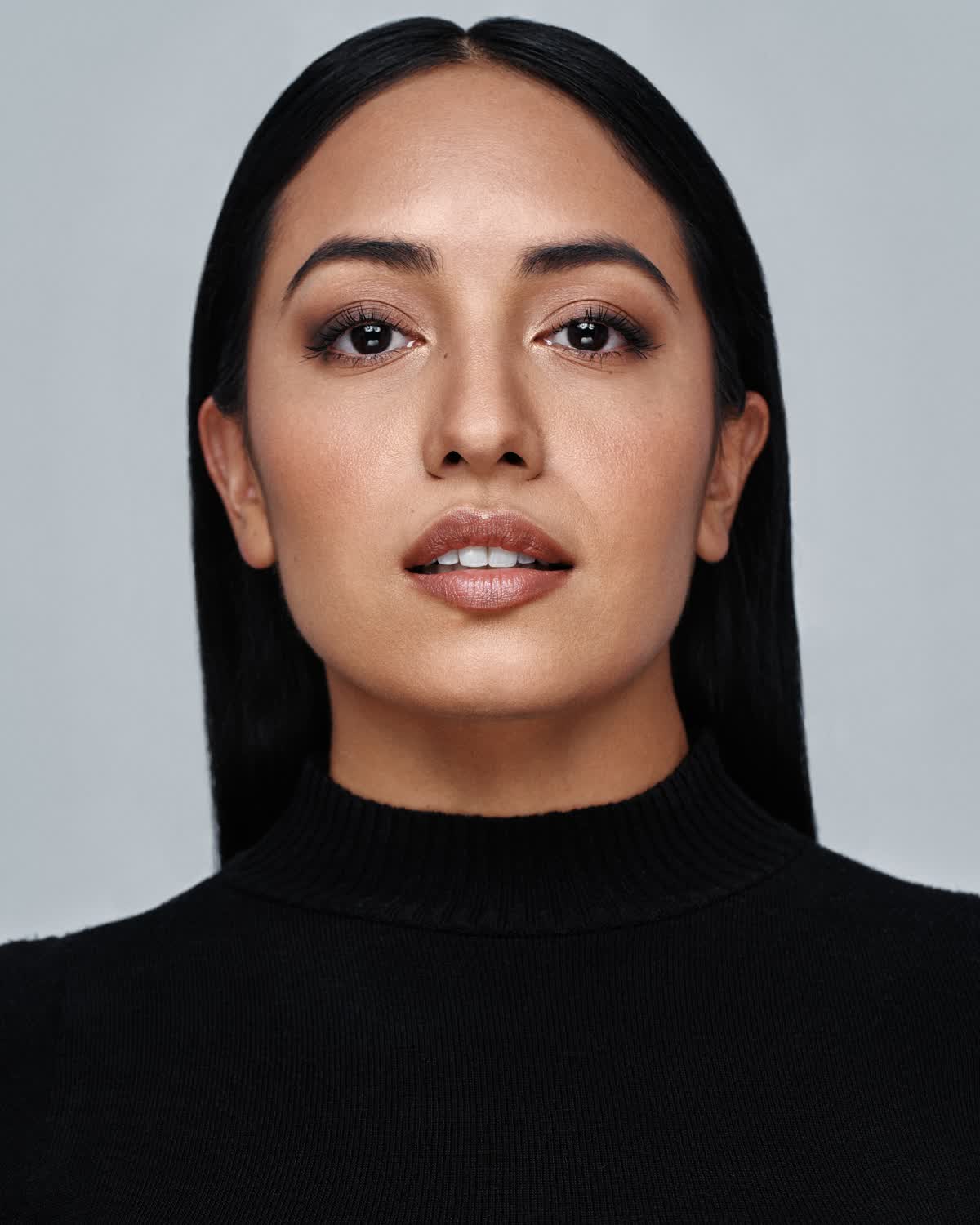 actor Veronica Mejia large photo