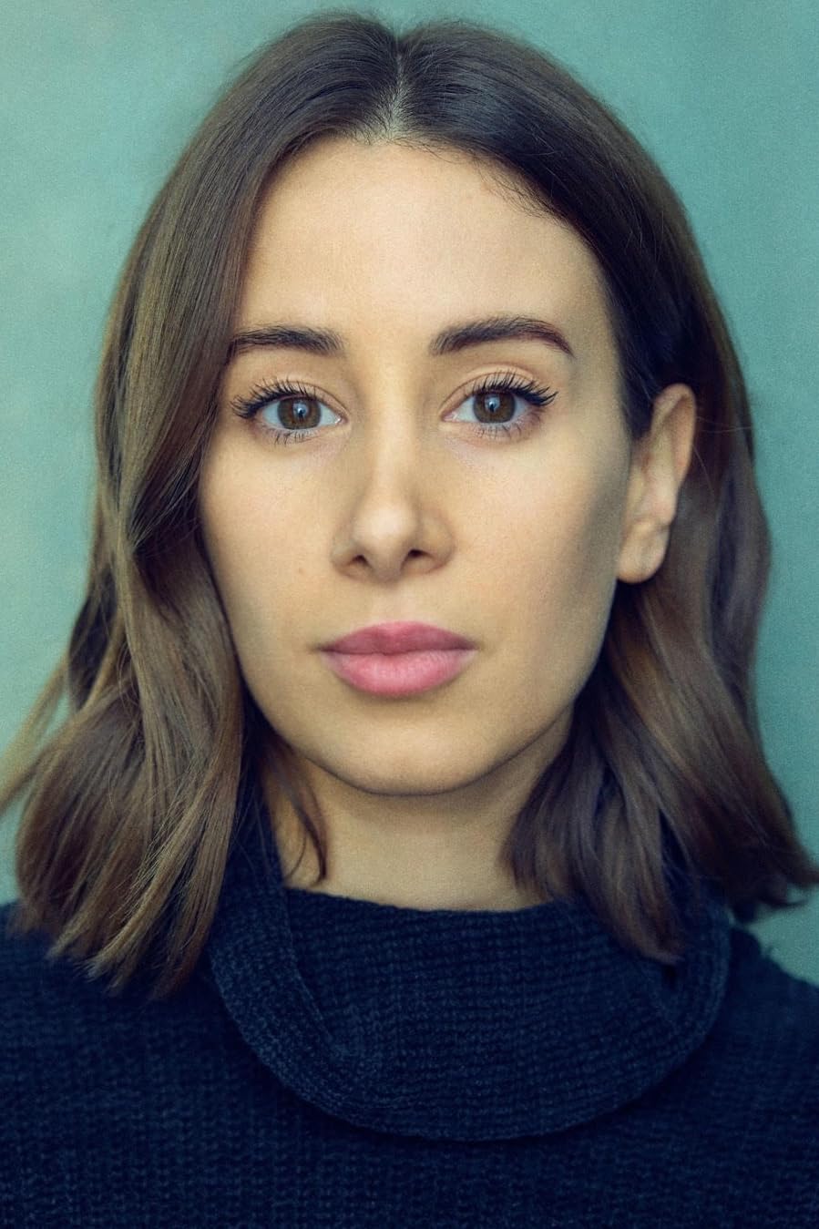 actor Isabele Derosa large photo