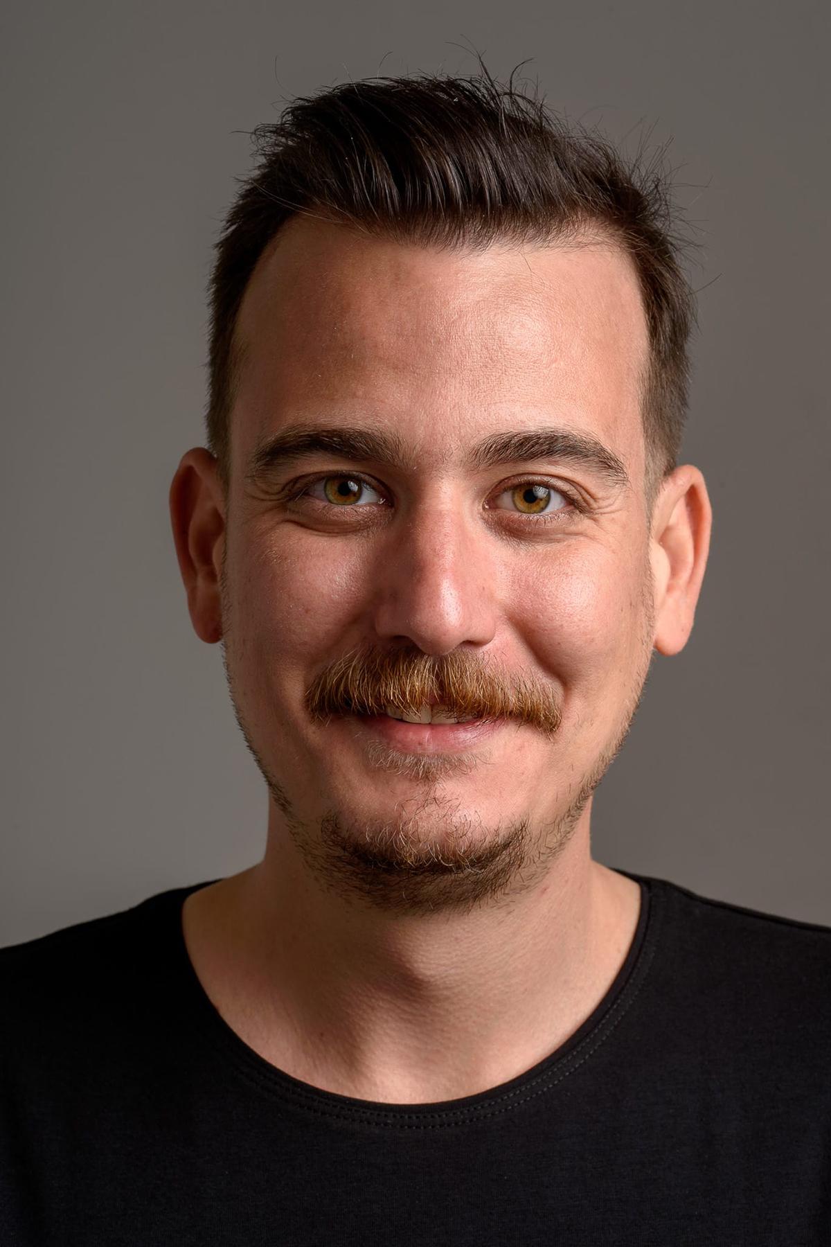 actor Bugay Akman large photo