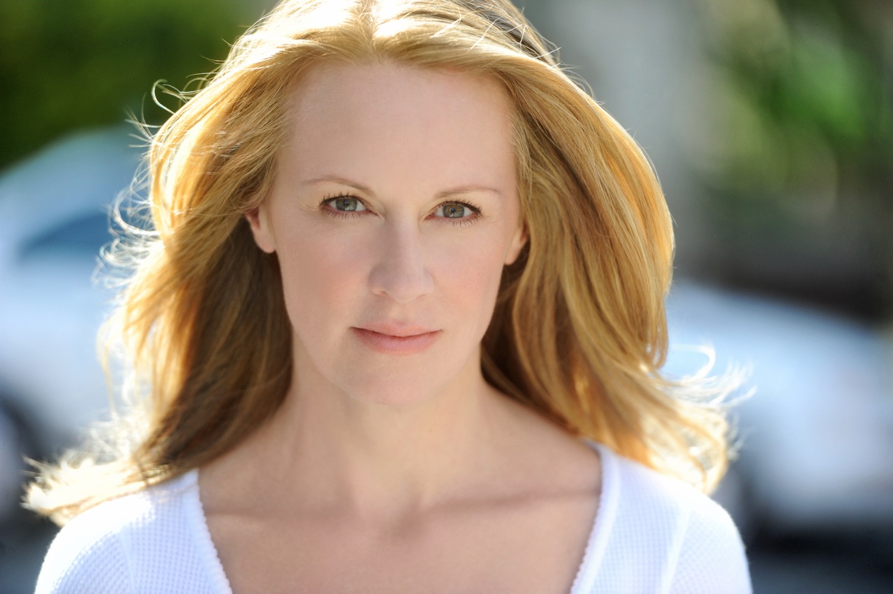 actor Jennifer Biederman large photo