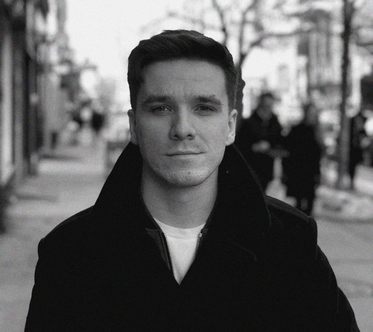 actor Carter Belanger large photo