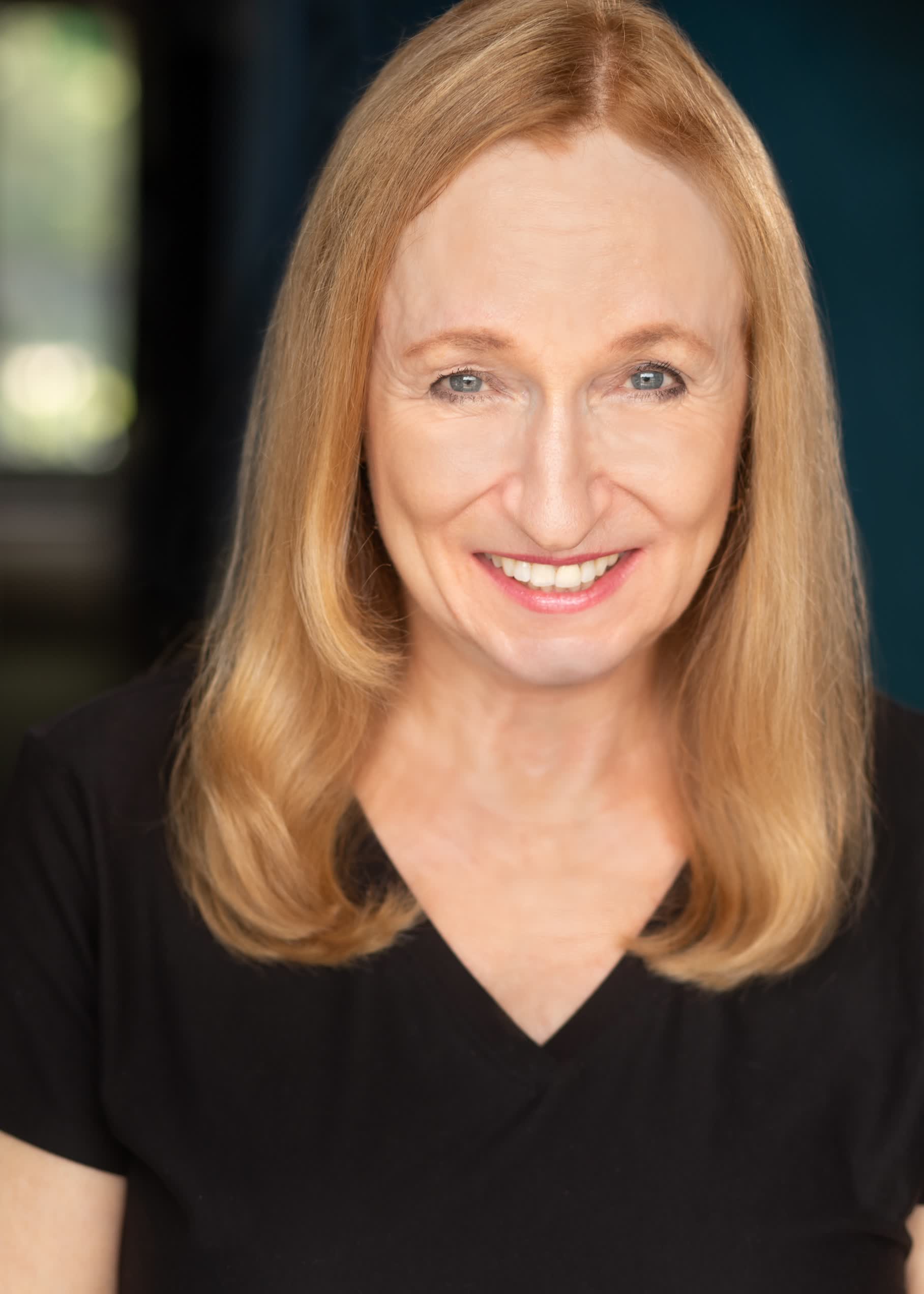 actor Eljay Elia large photo