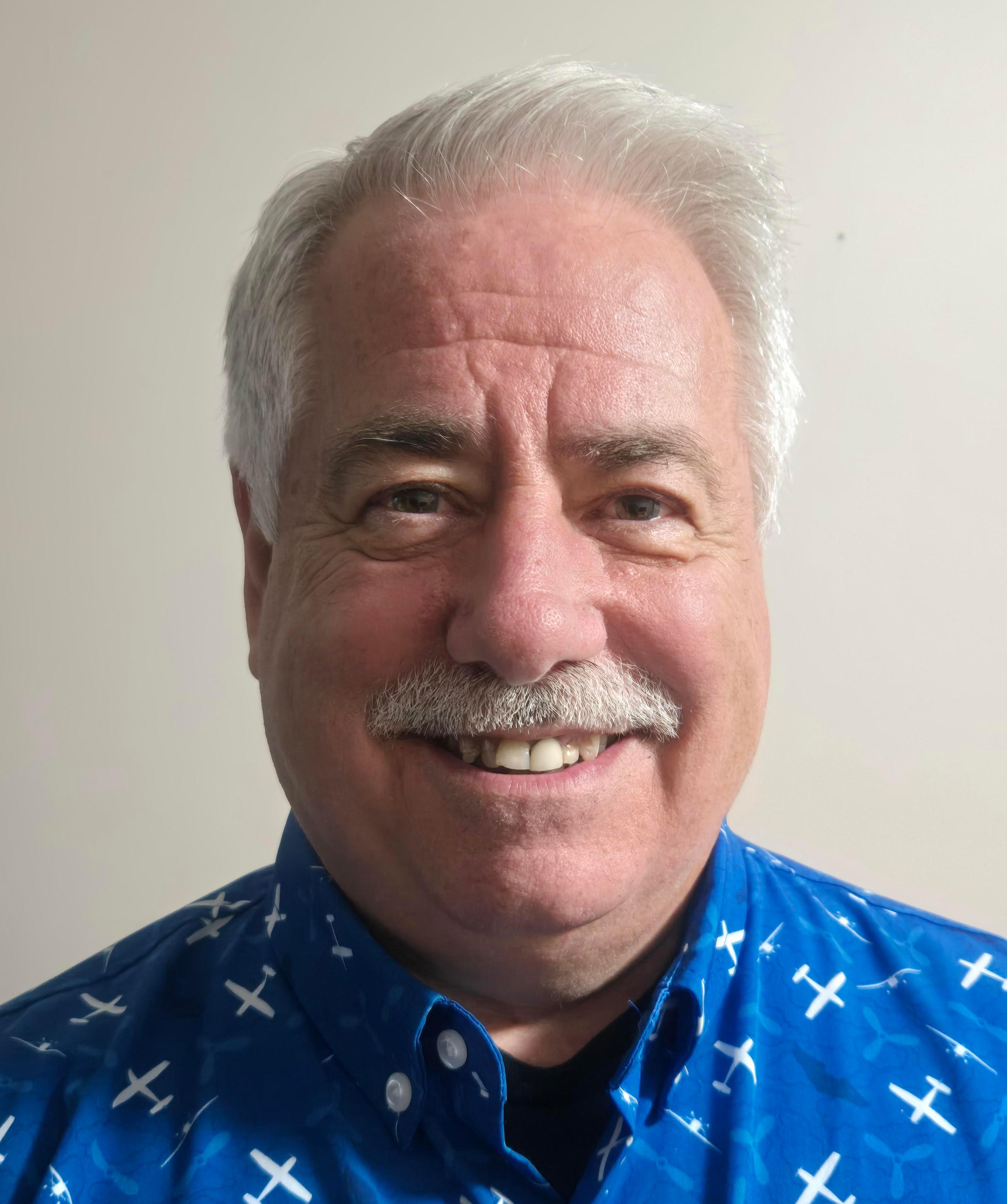 actor Michael Martin large photo