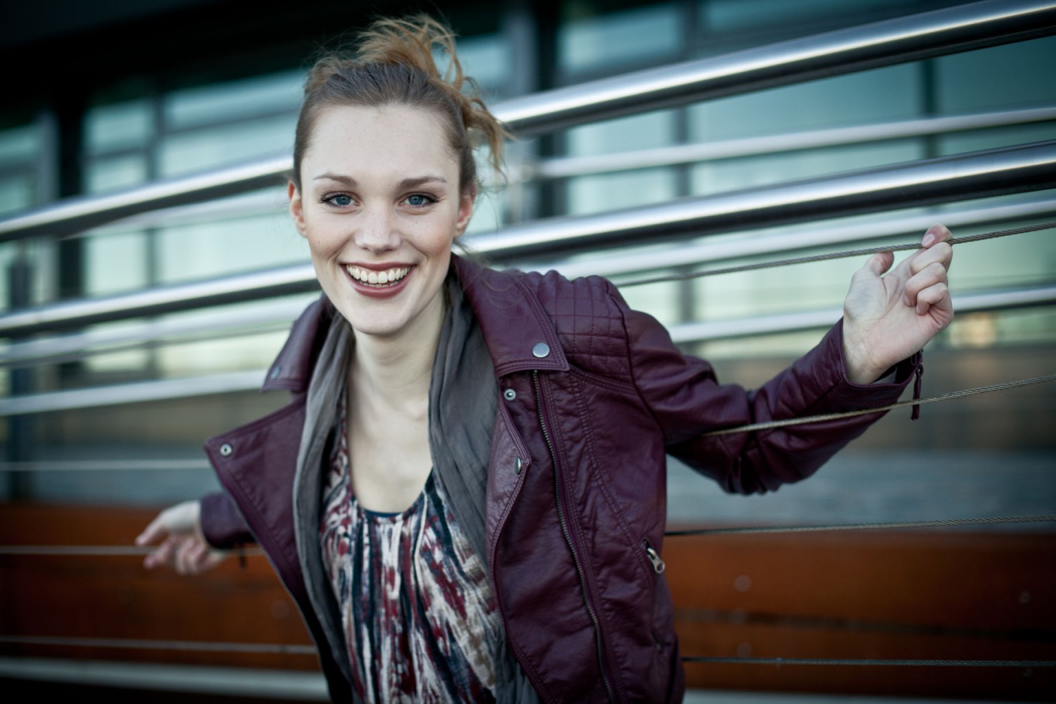 actor Jennifer Buschmann large photo