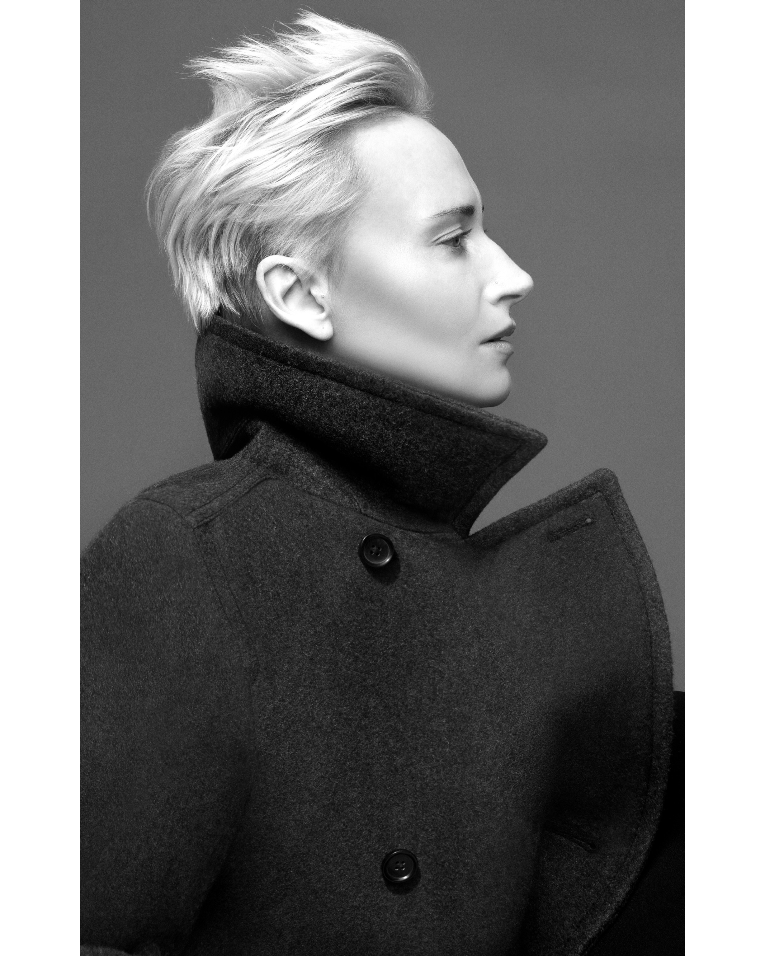 actor Charlotta Mohlin large photo