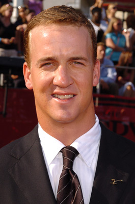actor Peyton Manning large photo