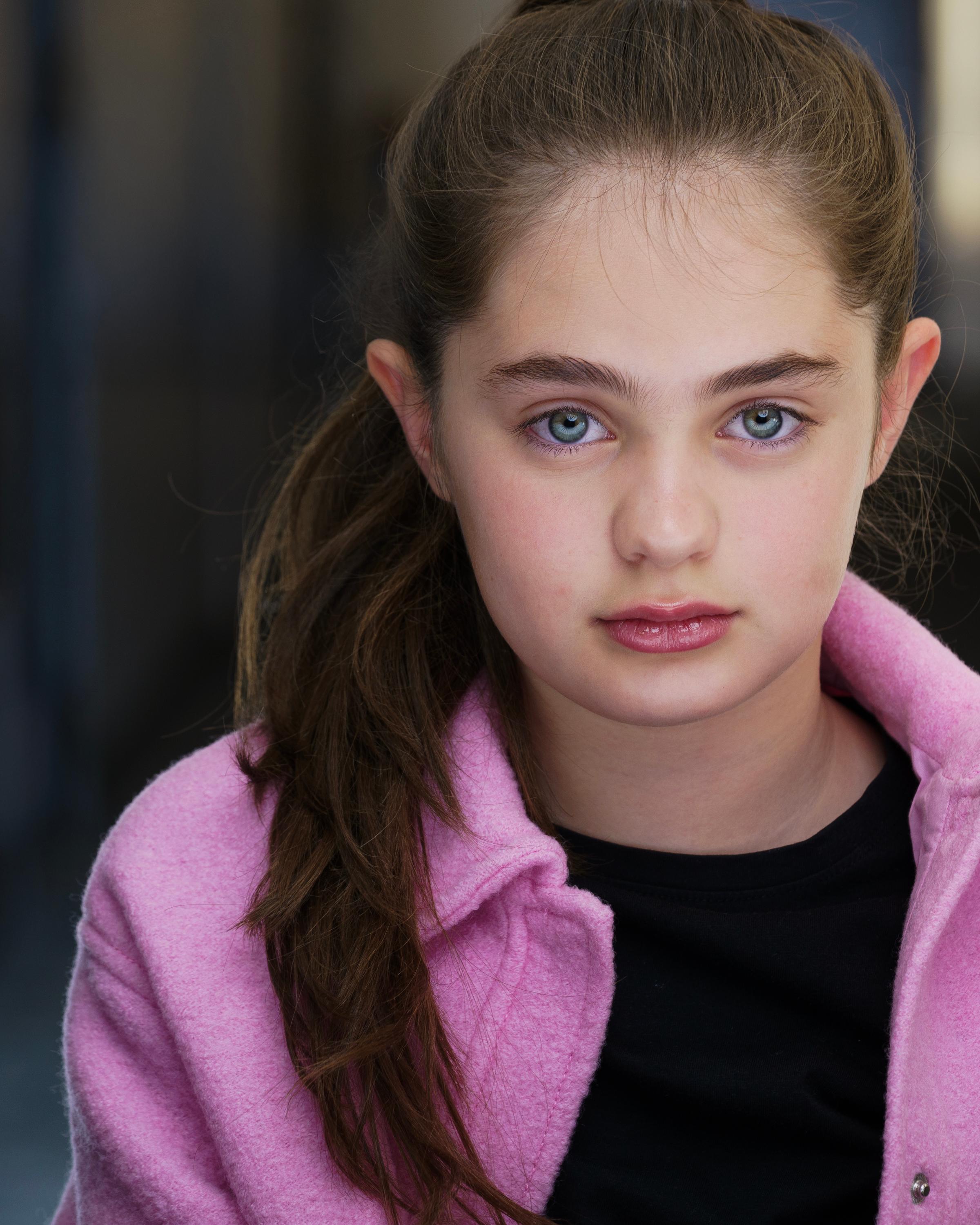 actor Lilit Grigoryev large photo