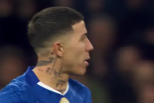 [Highlights] Enzo attempts a curled shot from the edge of the box, Vicario makes a diving save