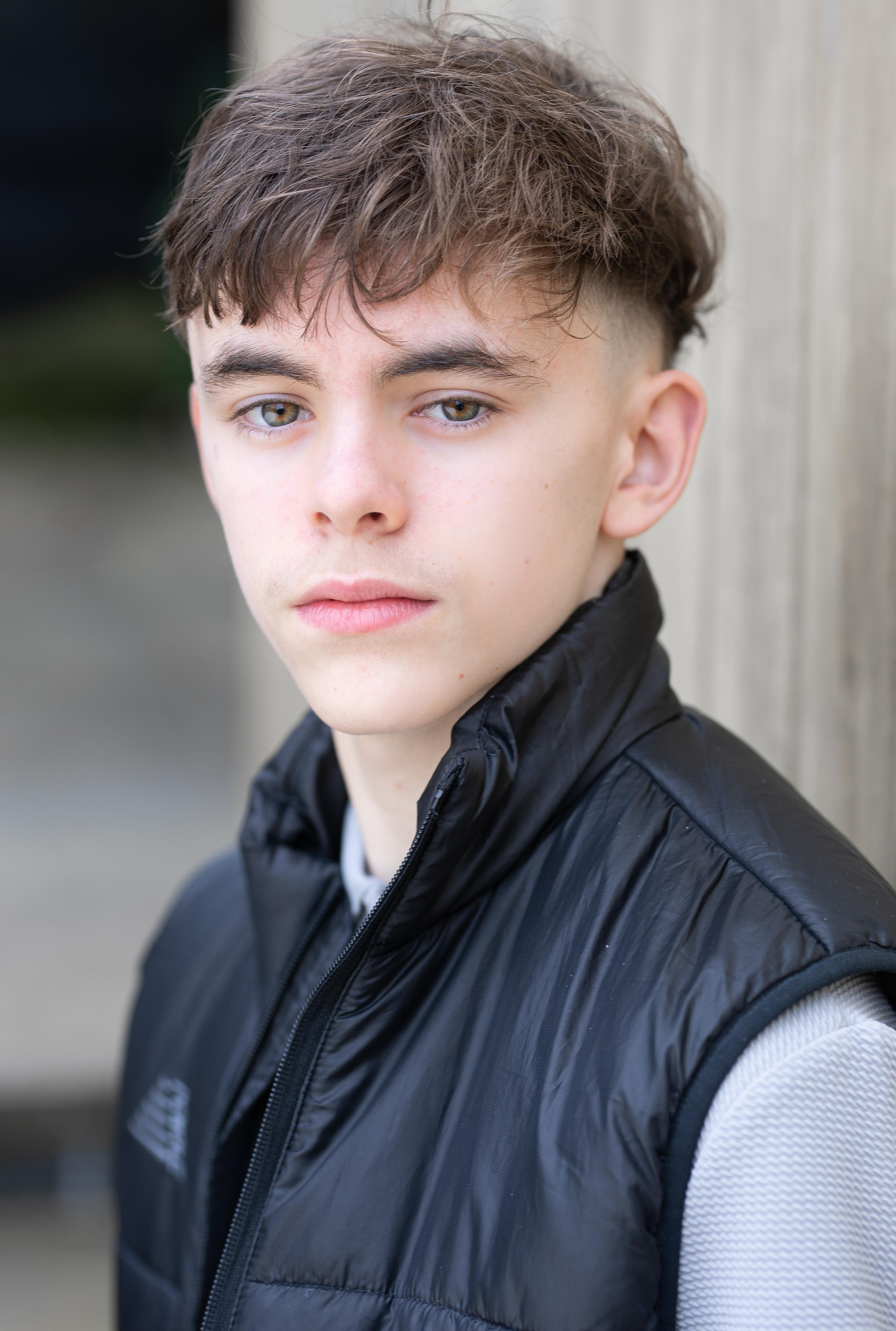 actor Dylan Mynett large photo