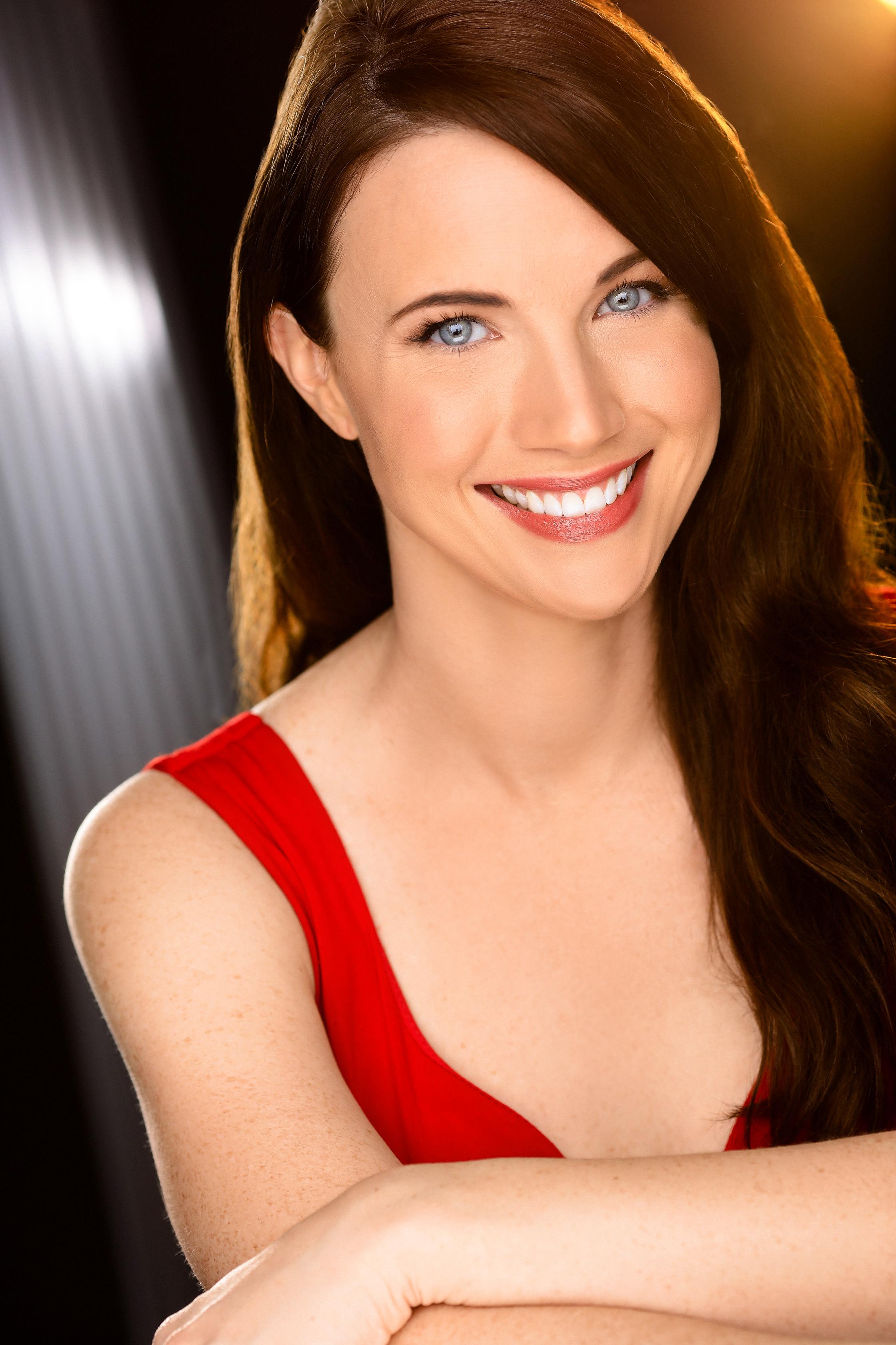 actor Andrea Hickey large photo