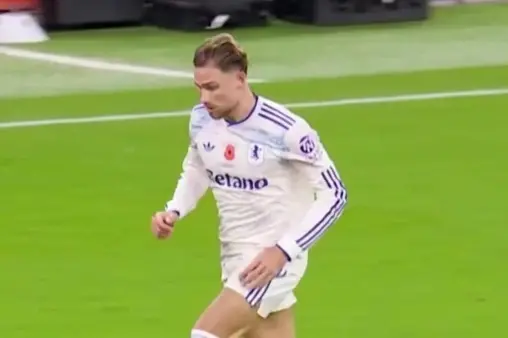 [Highlights] Hot form! Cash's sudden long-range shot tipped over by Mamardashvili