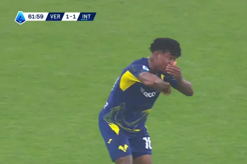 [Highlights] Bicakcic elbows Orban in the face, referee does not award a penalty