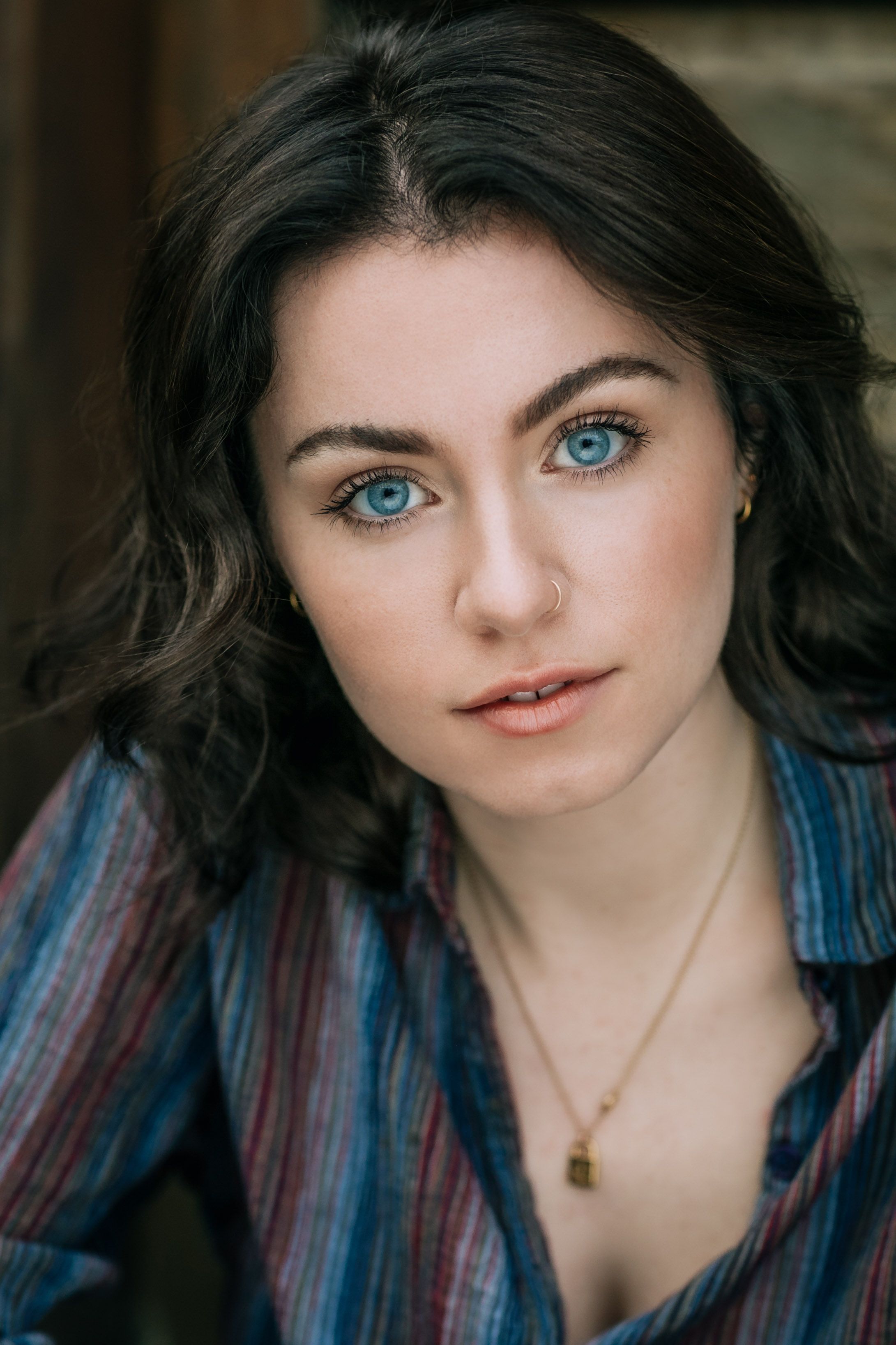 actor Laura Lyall large photo