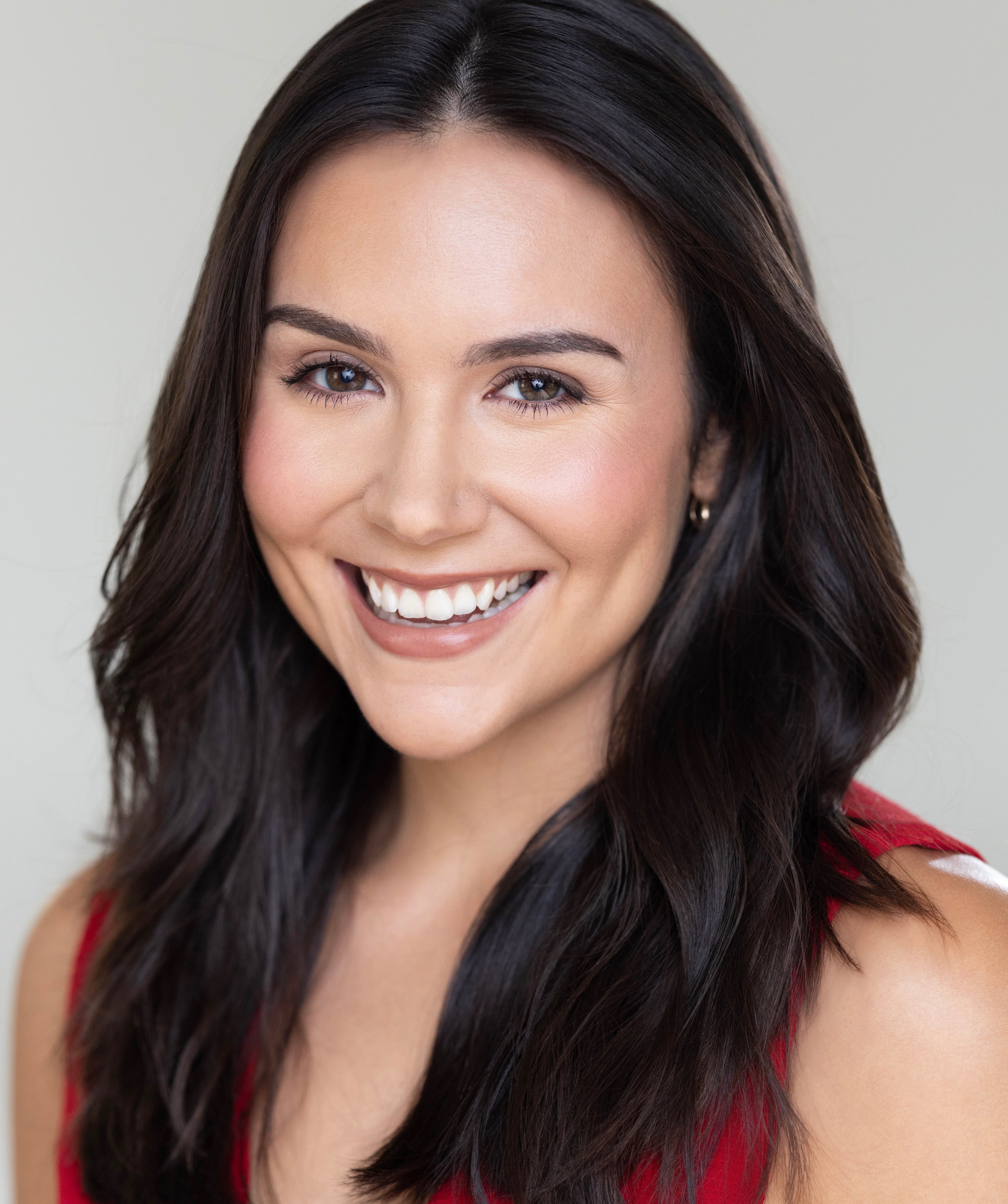 actor Isabella Herrera large photo