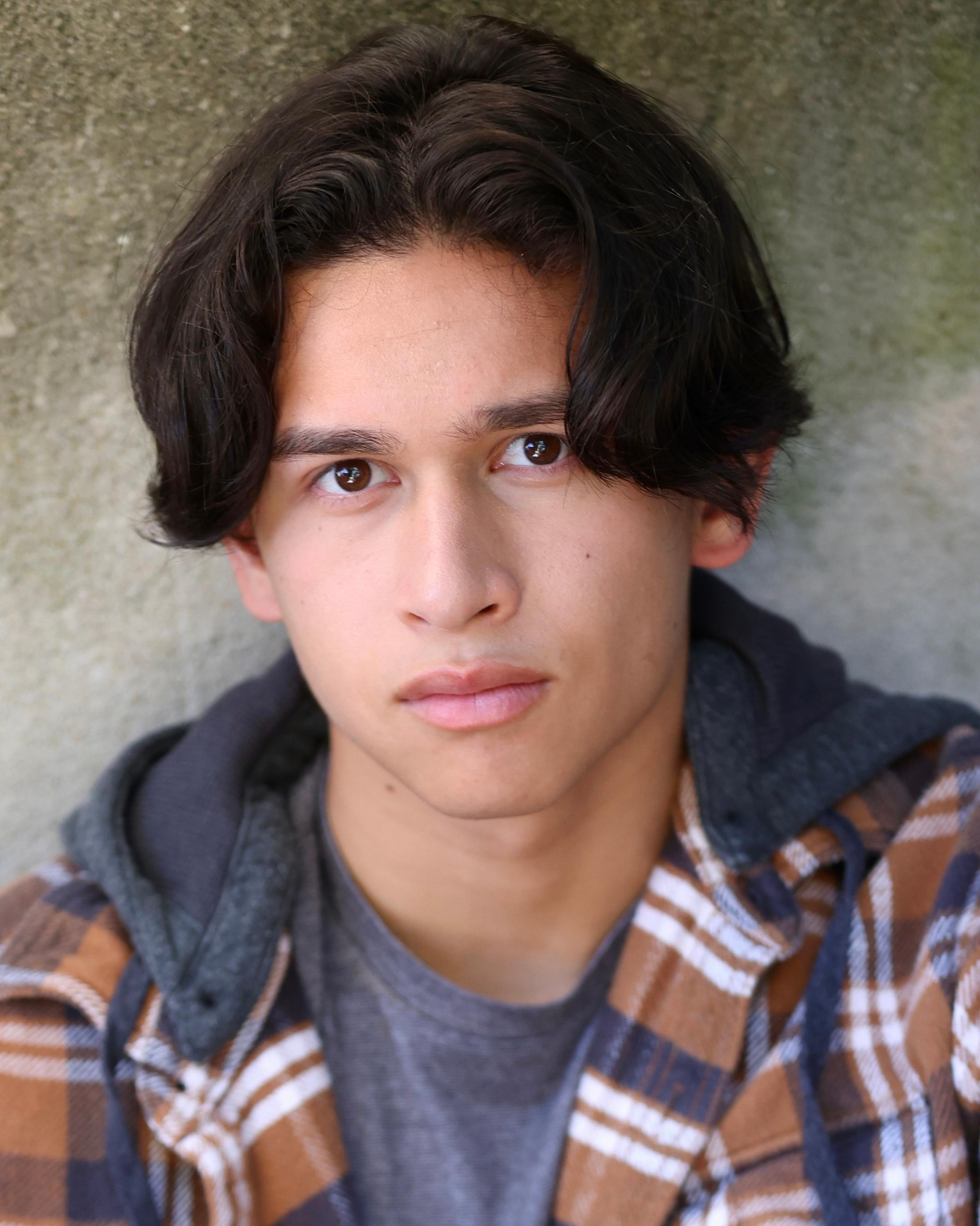 actor Grant Harrison Mateo large photo