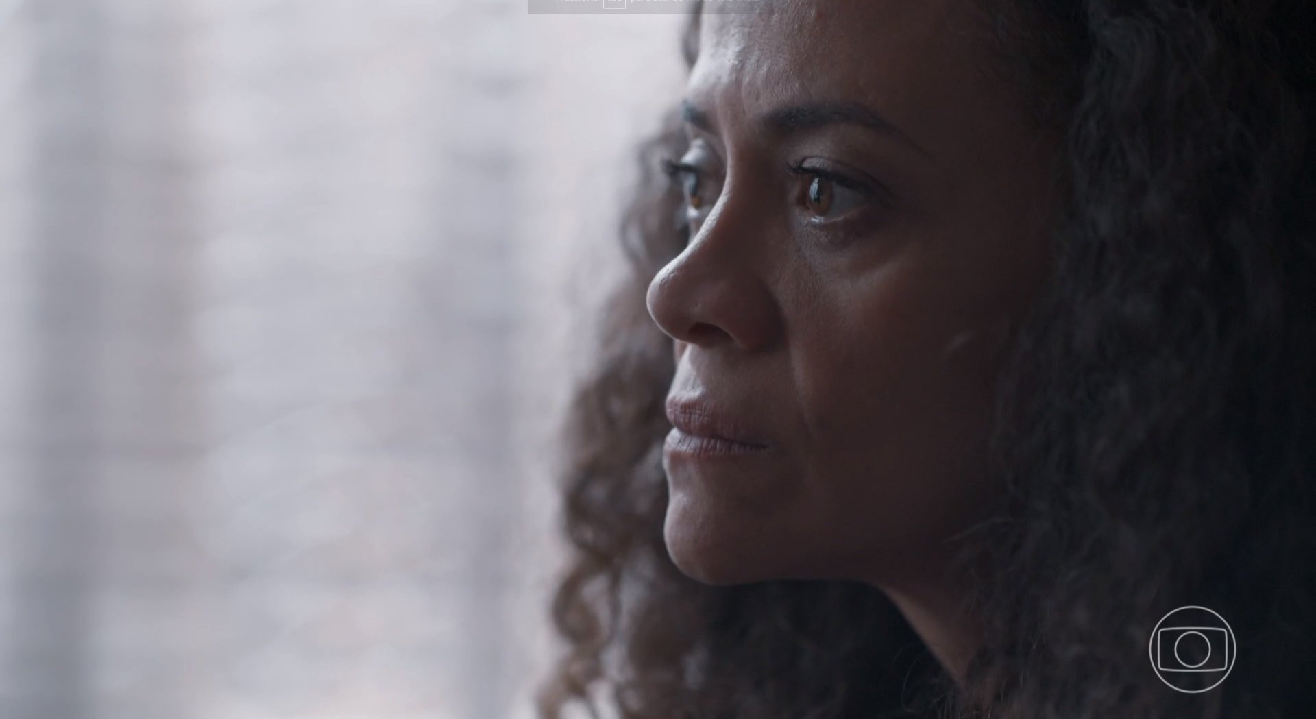 actor Aline Borges large photo